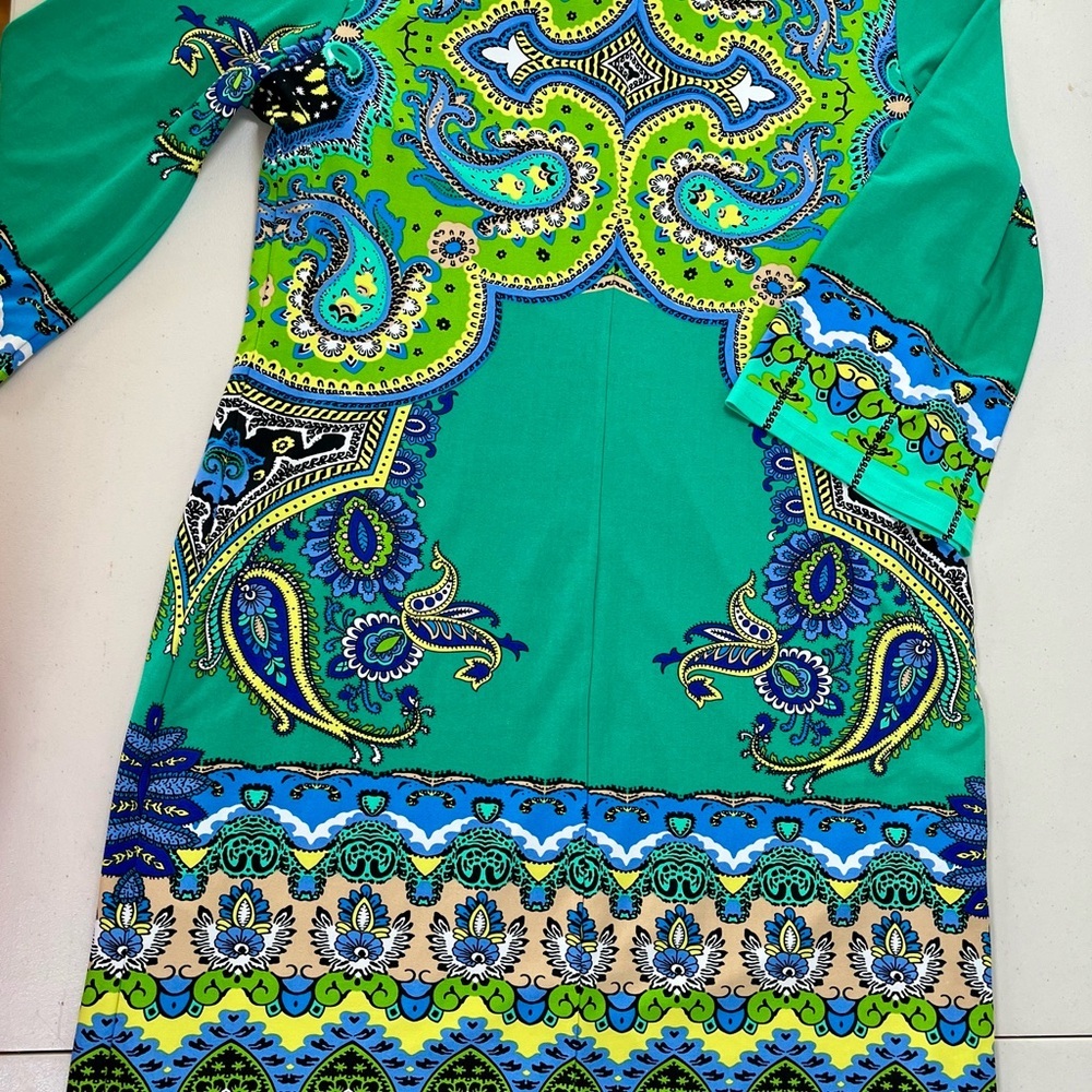 Ronnie Nicole Elegant Paisley Print Green Dress. Size 16 - Picture 13 of 14